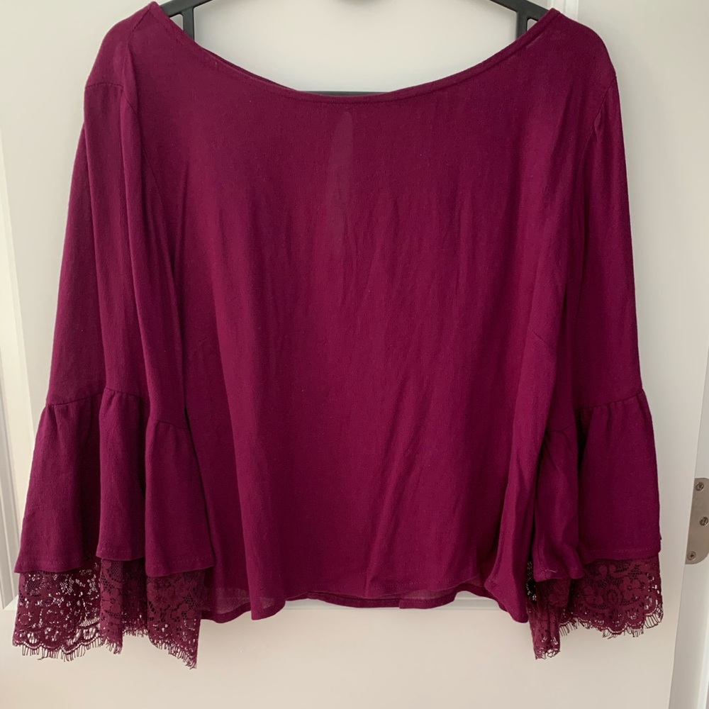 Lace Ruffle Cropped Blouse - Picture 2 of 4